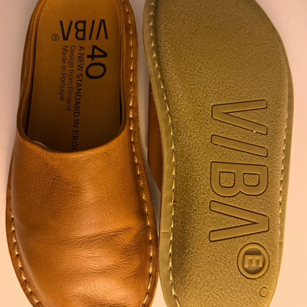 Vibrant Tan Men’s/Women's Slippers - Picture 7 of 11